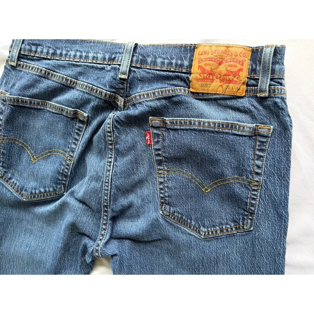 Levi’s 505 36x32 Regular Fit Straight Leg Jeans Medium Wash Red Tab Denim